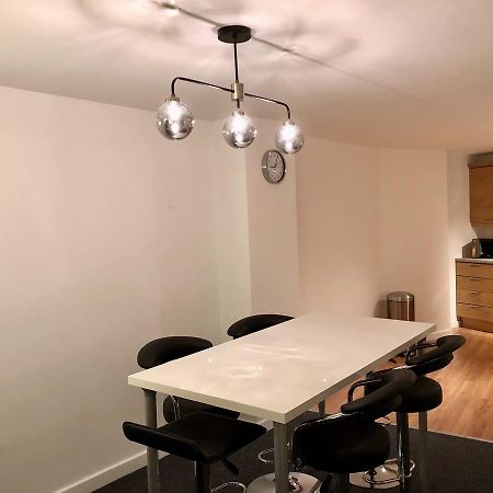 Modern 2Bed City Apartment - Lusso Management Sheffield Extérieur photo